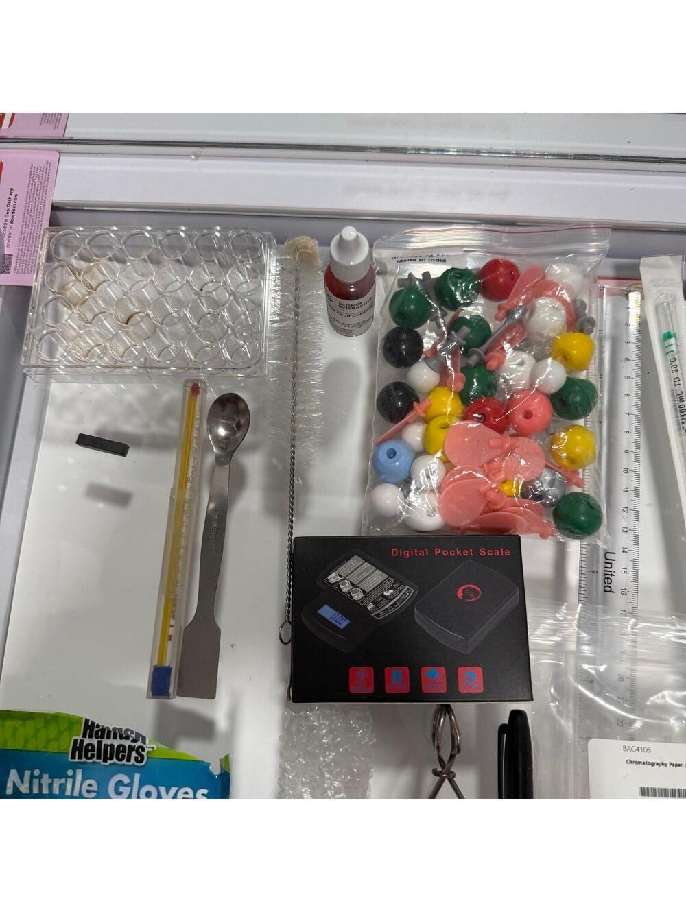 Chemistry Lab Tools - Picture 3 of 5